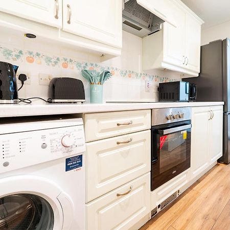 Bright And Spacious Flat With Free Parking Londyn Zewnętrze zdjęcie